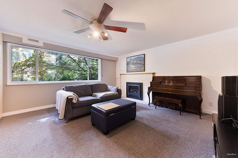 4482 Cove Cliff Road North Vancouver, BC - 27