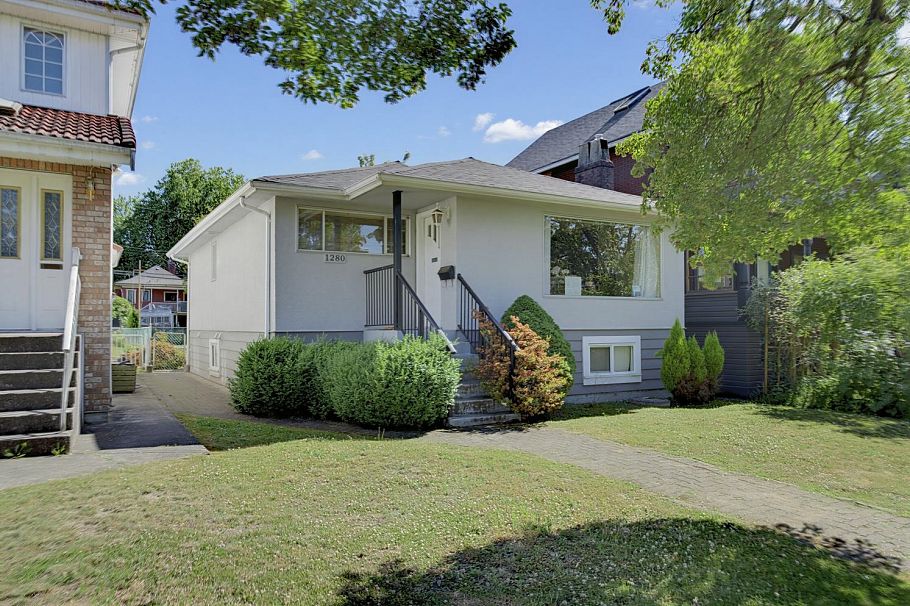 1280 E 27th Avenue Vancouver, BC - 28