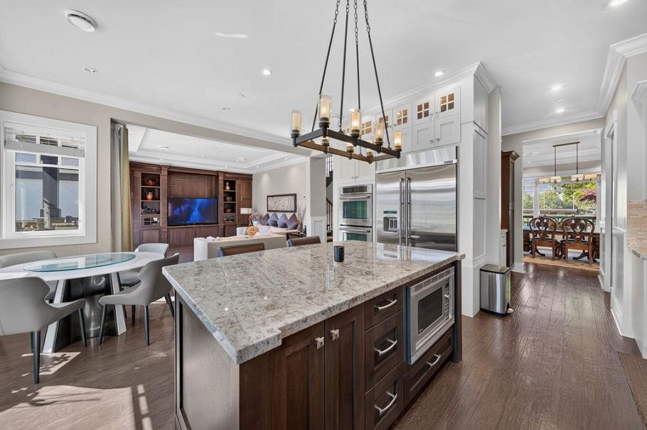 2398 Oliver Crescent Vancouver, BC - 12