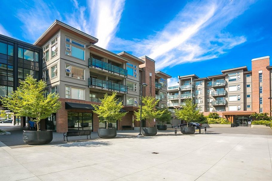 301 1673 Lloyd Avenue North Vancouver, BC - 1