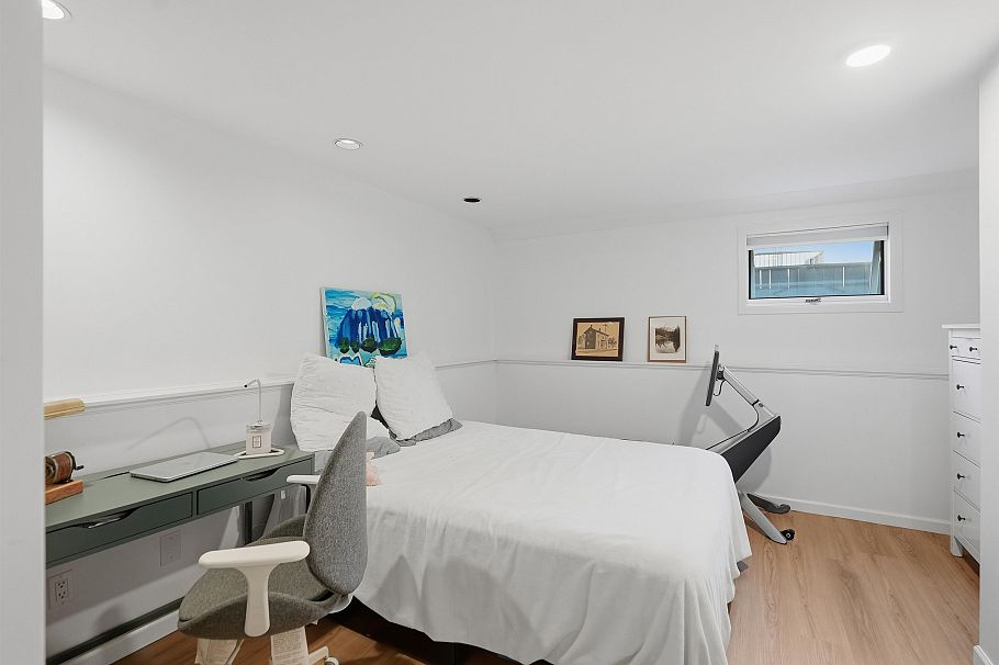 2207 Tanager Place North Vancouver, BC - 28
