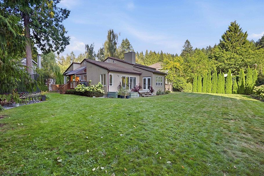 2207 Tanager Place North Vancouver, BC - 35