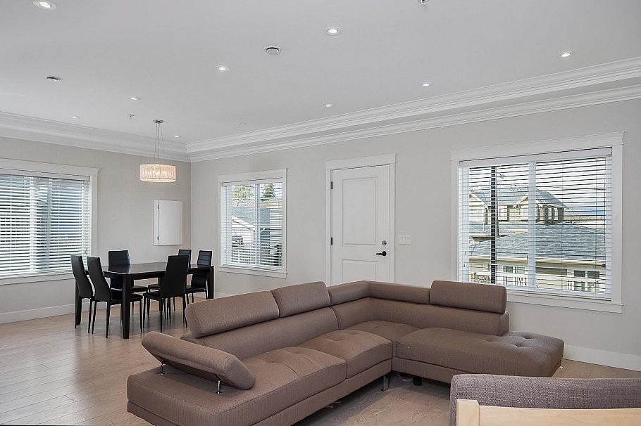 2627 E 41st Avenue Vancouver, BC - 9