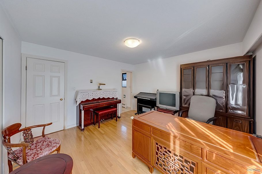 3056 E 28th Avenue Vancouver, BC - 15