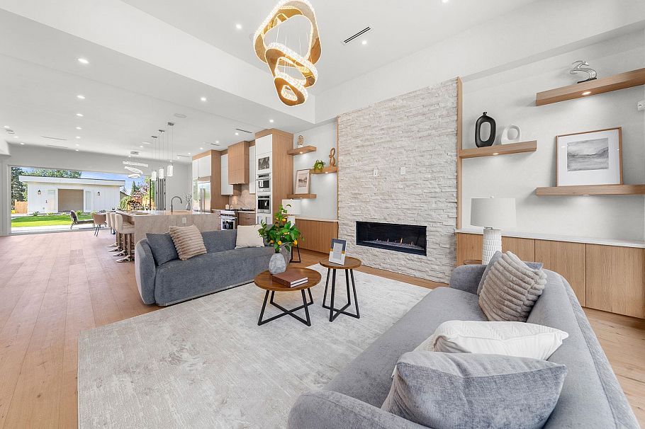 1511 Burrill Avenue North Vancouver, BC - 17