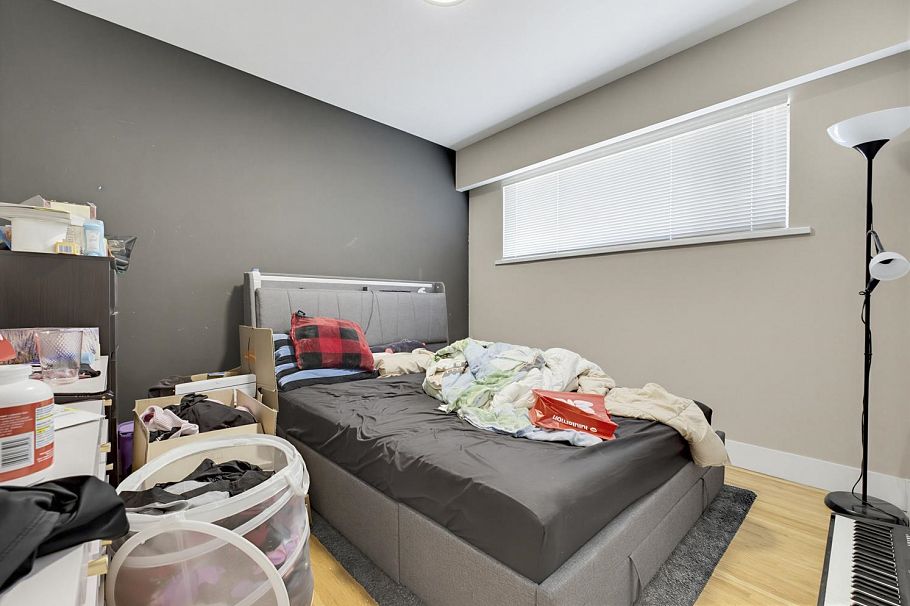 1280 E 27th Avenue Vancouver, BC - 9