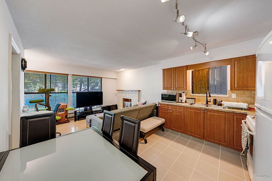 3056 E 28th Avenue Vancouver, BC - 28