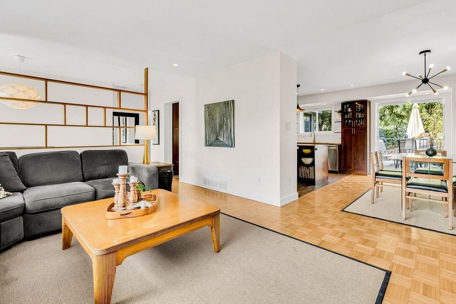 1837 Larson Road North Vancouver, BC - 12