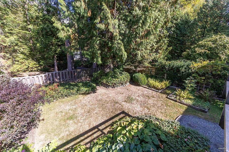 4482 Cove Cliff Road North Vancouver, BC - 7