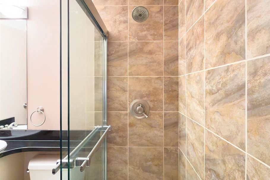 208 W 13th Avenue Vancouver, BC - 12