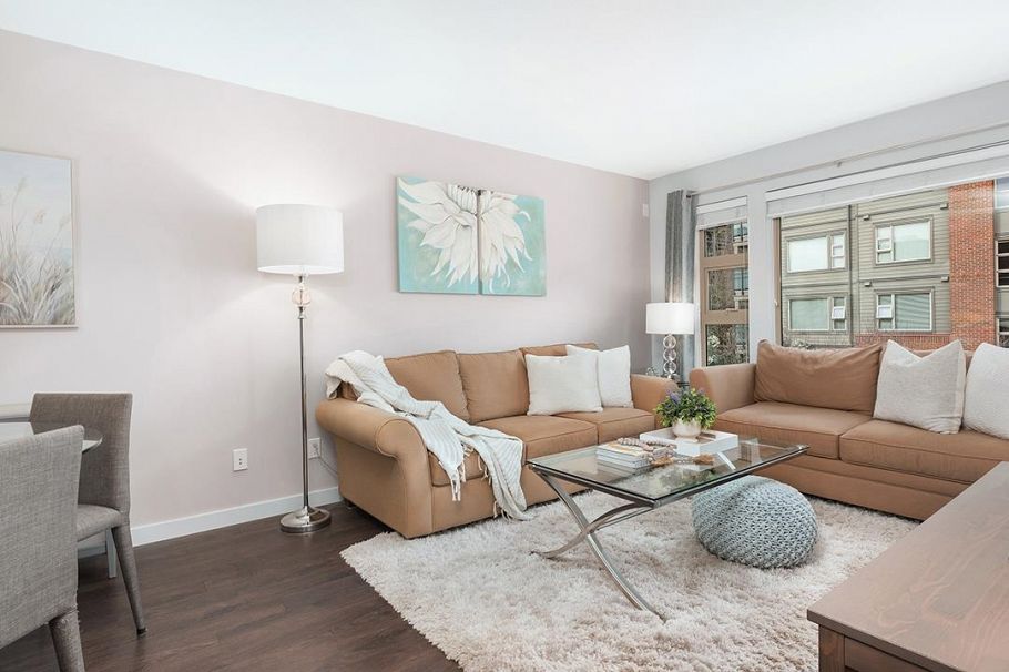 301 1673 Lloyd Avenue North Vancouver, BC - 3