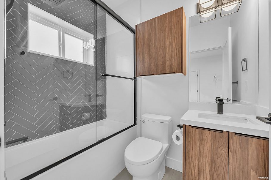 3180 Graveley Street Vancouver, BC - 22