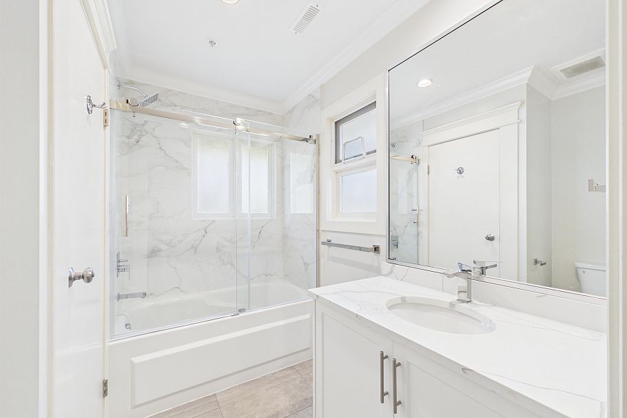 4420 Collingwood Street Vancouver, BC - 20