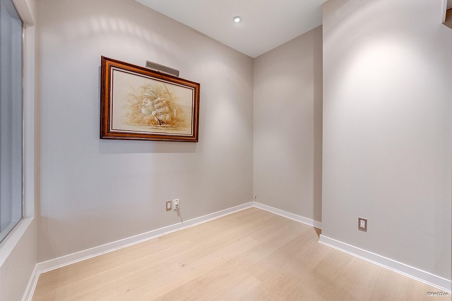 210 530 Raven Woods Drive North Vancouver, BC - 28