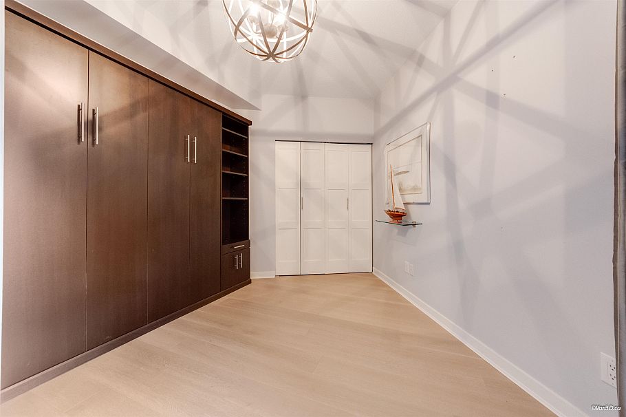 210 530 Raven Woods Drive North Vancouver, BC - 25
