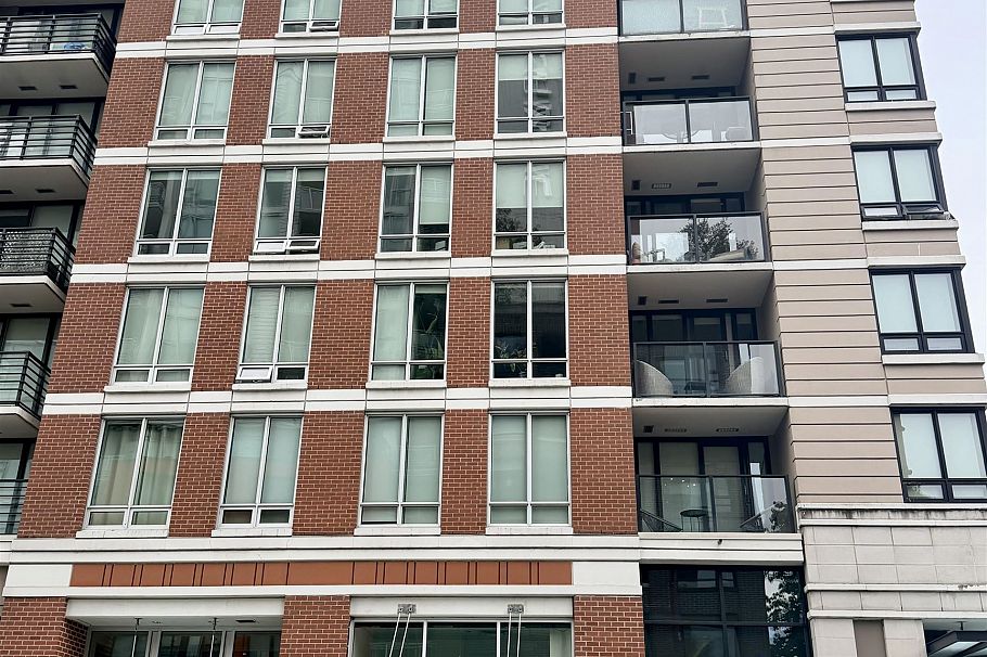 309 189 Keefer Street Vancouver, BC - 2