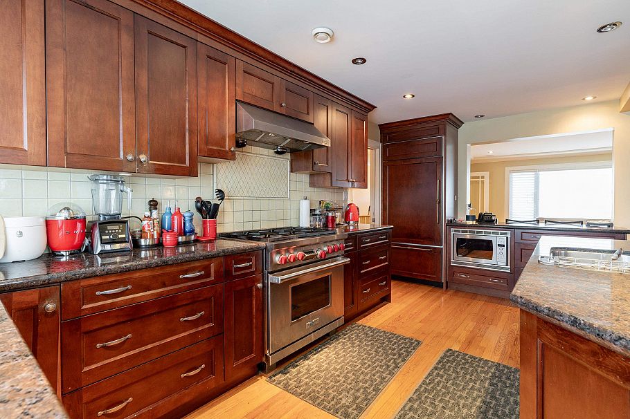 5570 Baillie Street Vancouver, BC - 5