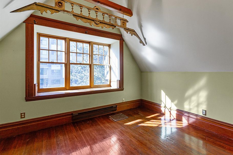 1663 Adanac Street Vancouver, BC - 14