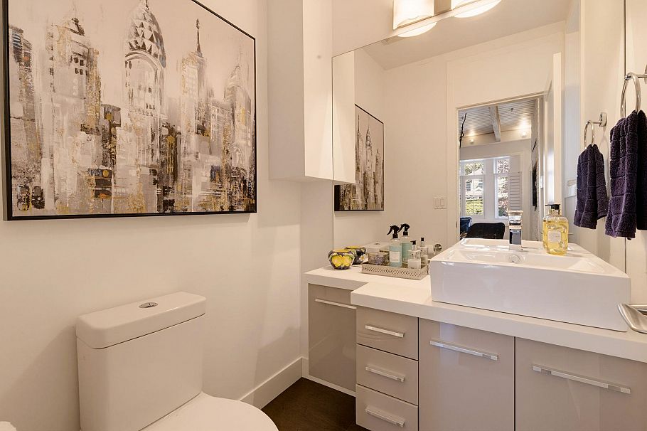 3328 W 7th Avenue Vancouver, BC - 16