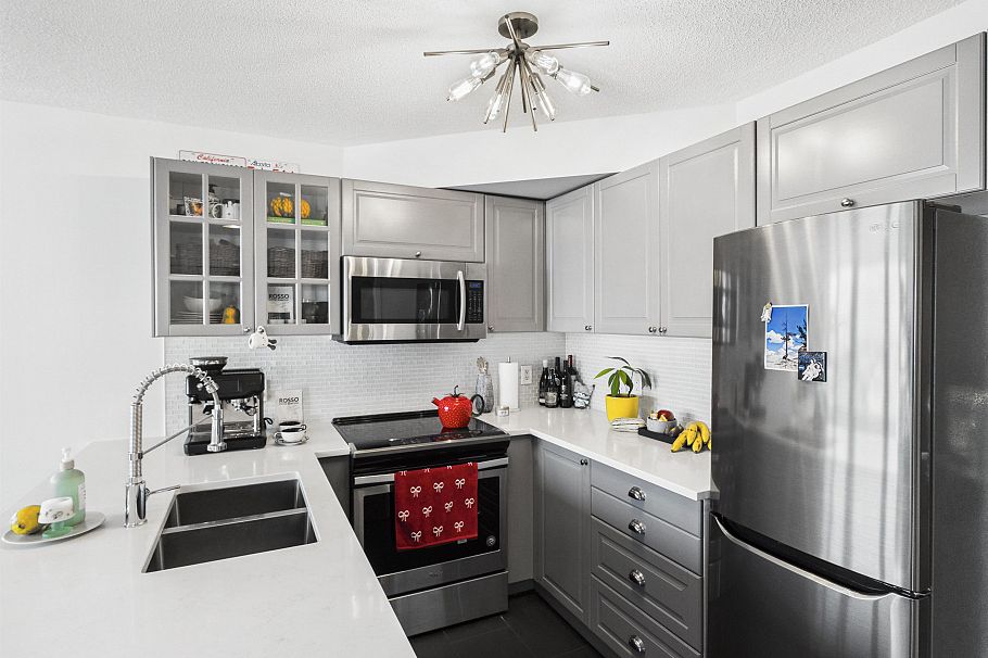 2208 550 Taylor Street Vancouver, BC - 13