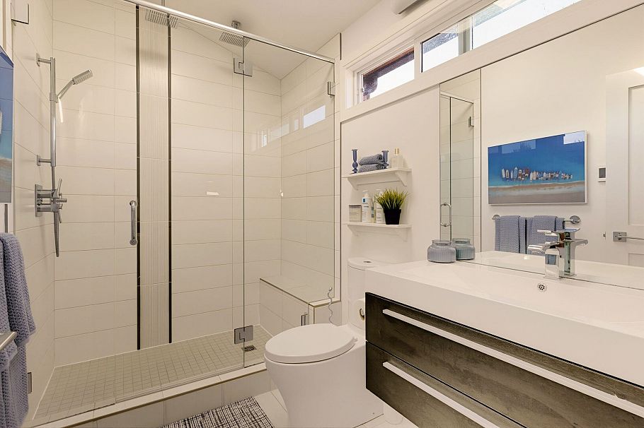 3328 W 7th Avenue Vancouver, BC - 29