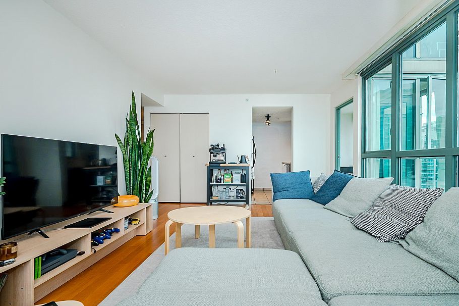 2601 1188 Howe Street Vancouver, BC - 5