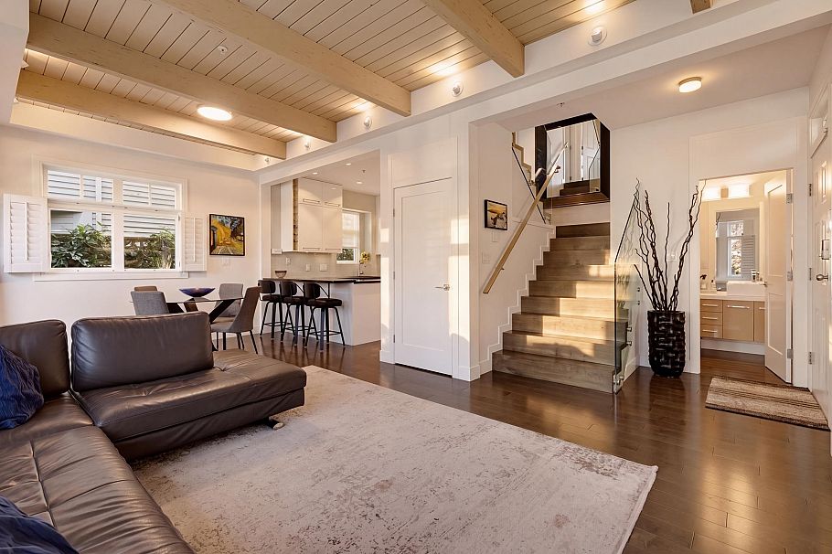3328 W 7th Avenue Vancouver, BC - 7