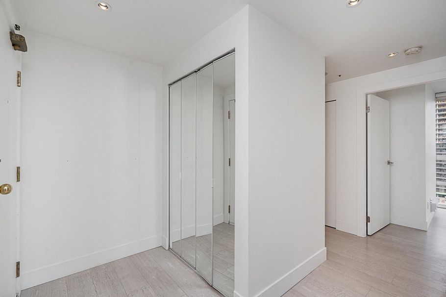 2001 930 Cambie Street Vancouver, BC - 21