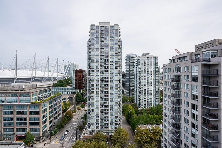 2001 930 Cambie Street Vancouver, BC - 34