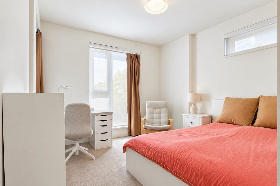 311 1561 W 57th Avenue Vancouver, BC - 13