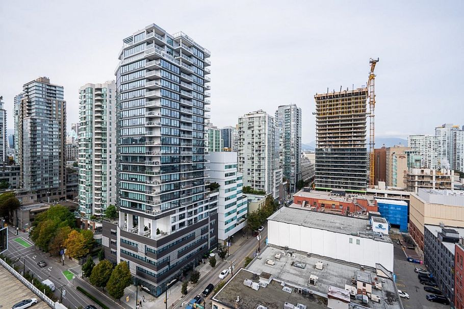 2001 930 Cambie Street Vancouver, BC - 38