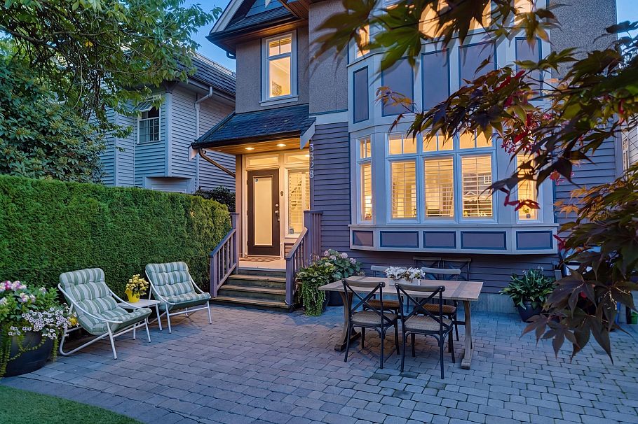 3328 W 7th Avenue Vancouver, BC - 35