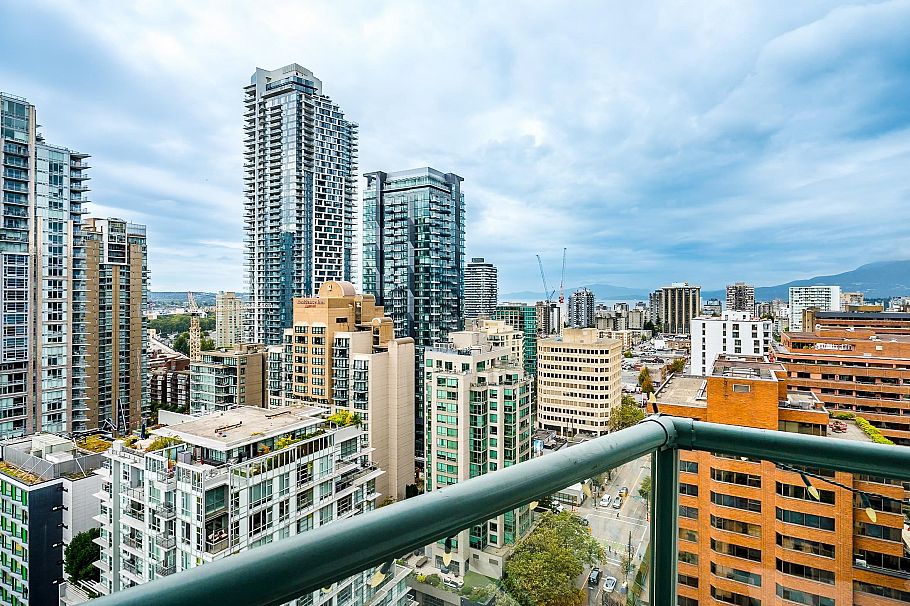 2601 1188 Howe Street Vancouver, BC - 24