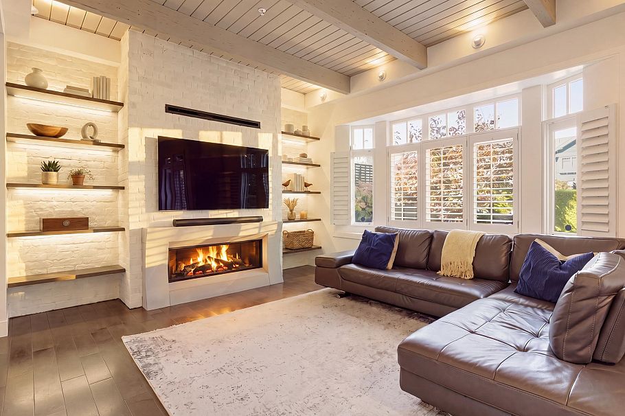 3328 W 7th Avenue Vancouver, BC - 2
