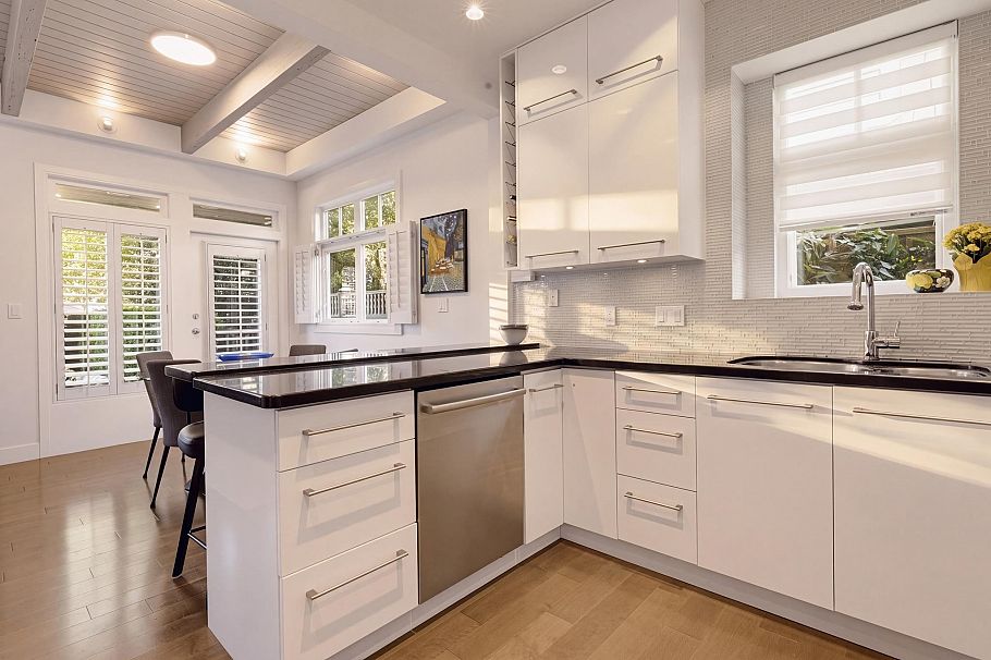 3328 W 7th Avenue Vancouver, BC - 13