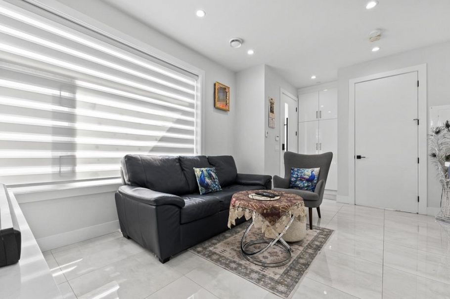 6751 Knight Street Vancouver, BC - 8