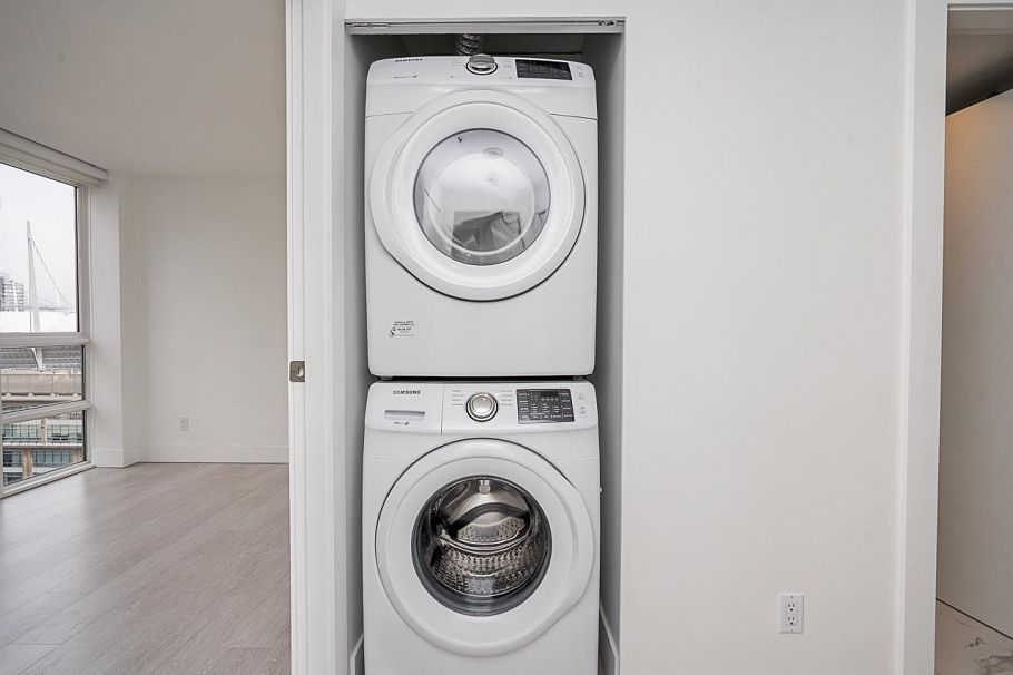 2001 930 Cambie Street Vancouver, BC - 32