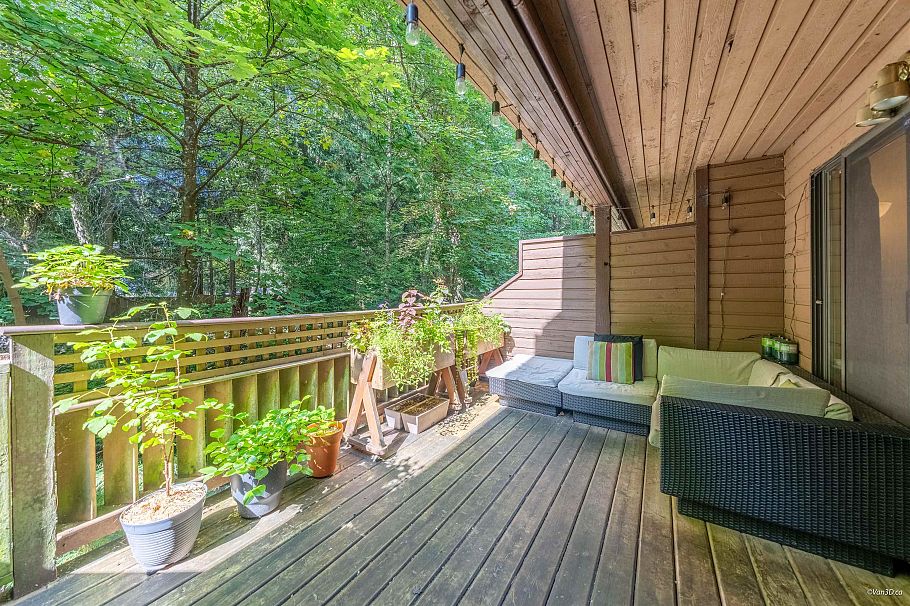 3319 Mountain Highway North Vancouver, BC - 3