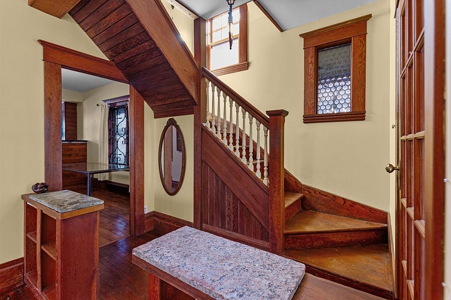 1663 Adanac Street Vancouver, BC - 12