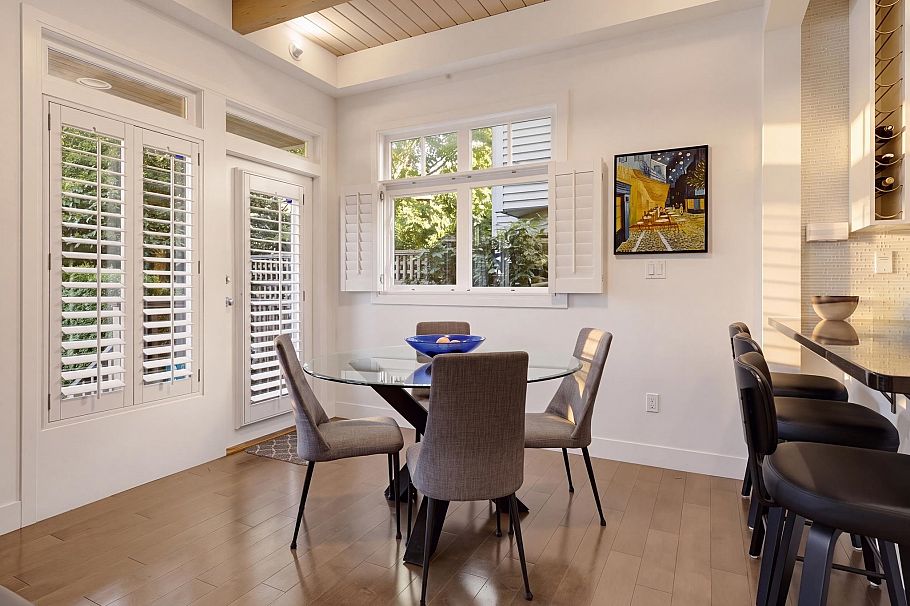 3328 W 7th Avenue Vancouver, BC - 8