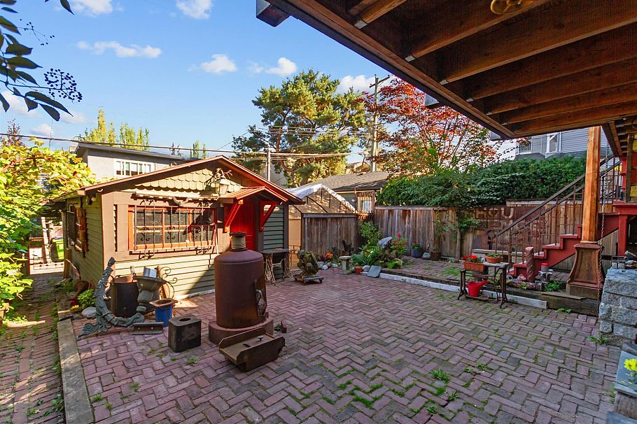 1663 Adanac Street Vancouver, BC - 33