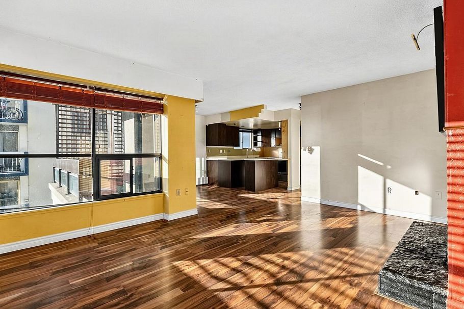 701 1165 Burnaby Street Vancouver, BC - 3