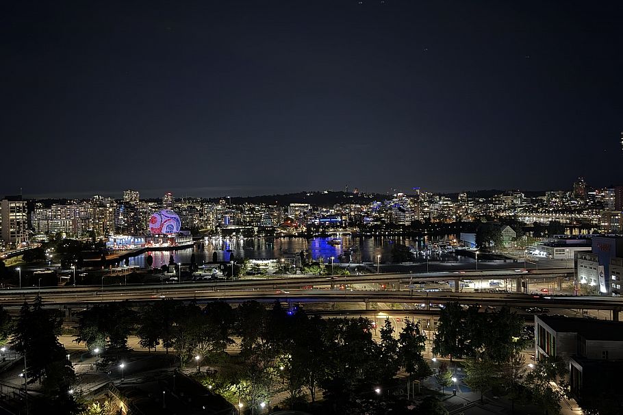2208 550 Taylor Street Vancouver, BC - 1