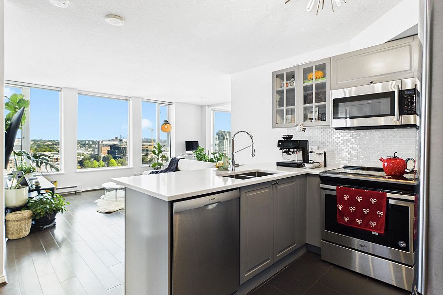 2208 550 Taylor Street Vancouver, BC - 12