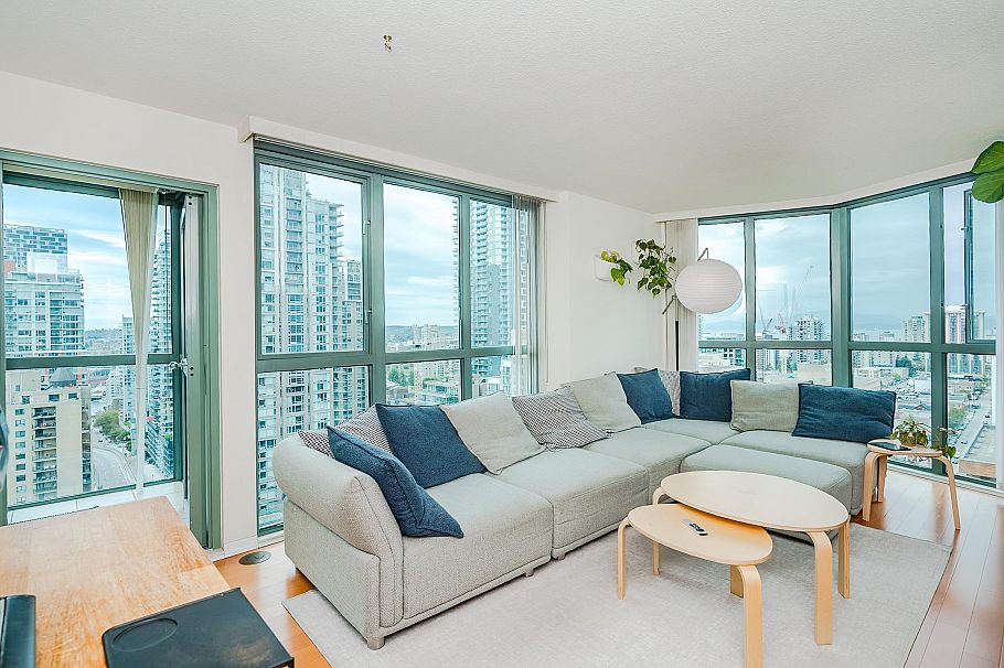 2601 1188 Howe Street Vancouver, BC - 1
