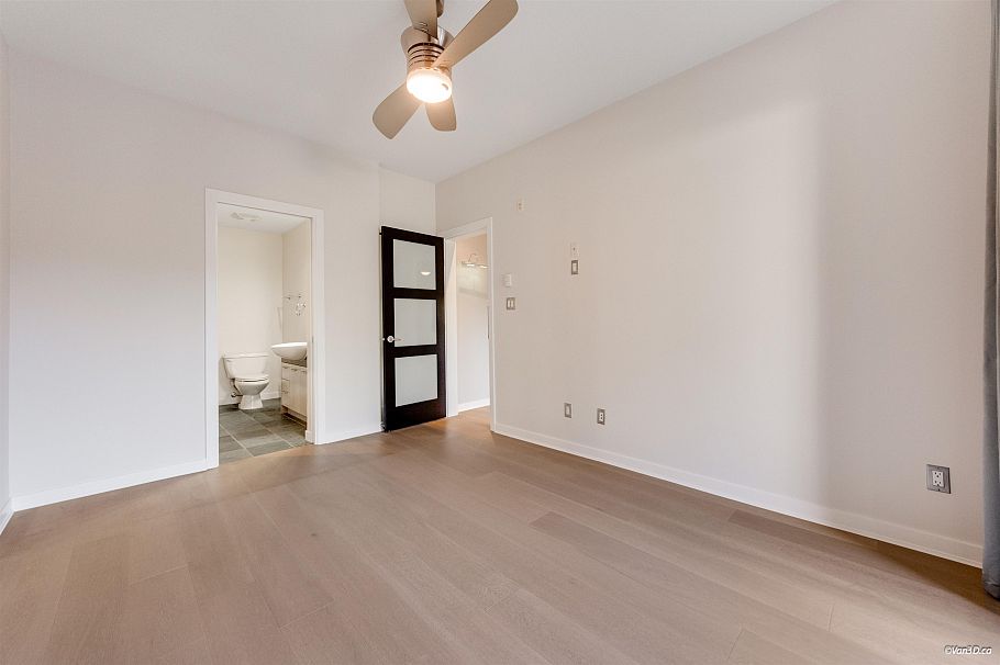 210 530 Raven Woods Drive North Vancouver, BC - 19