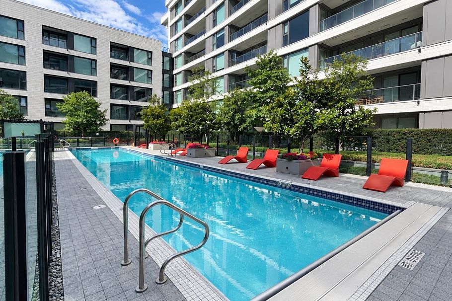 311 1561 W 57th Avenue Vancouver, BC - 21