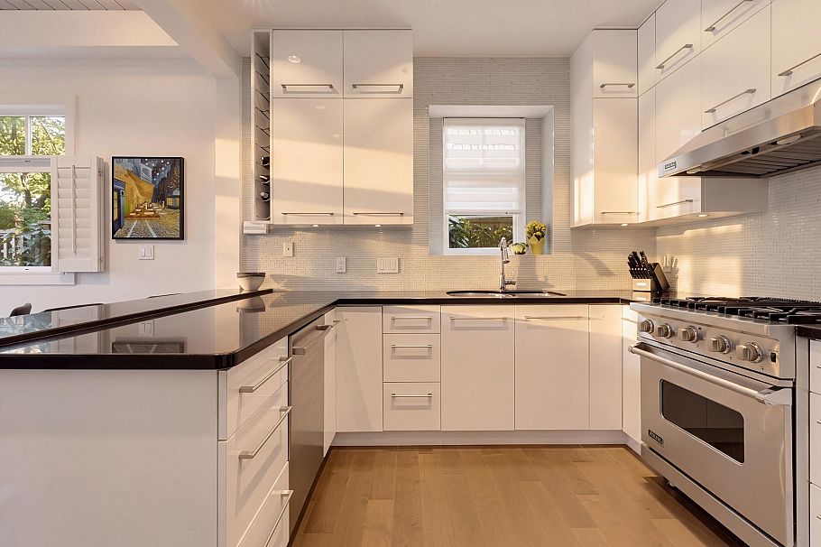 3328 W 7th Avenue Vancouver, BC - 11