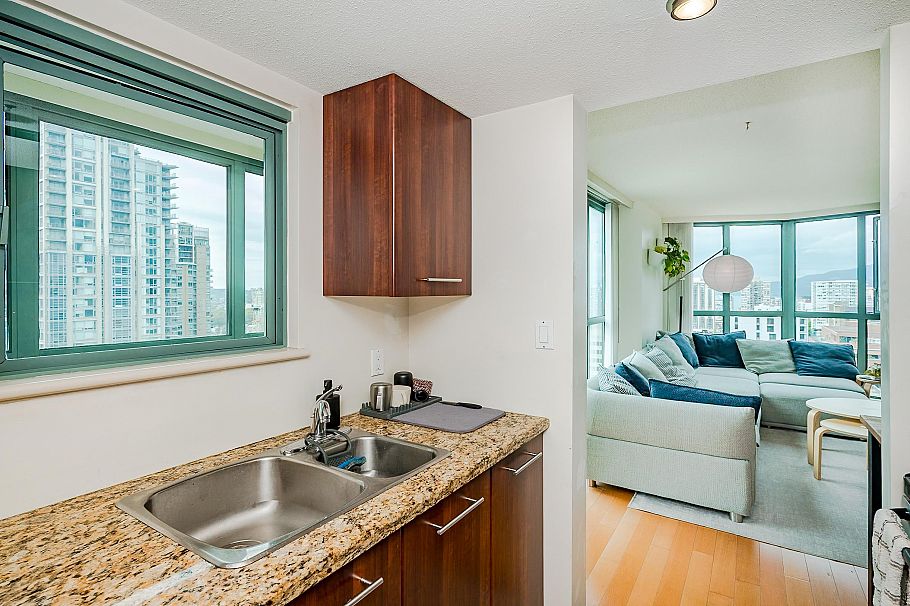 2601 1188 Howe Street Vancouver, BC - 10