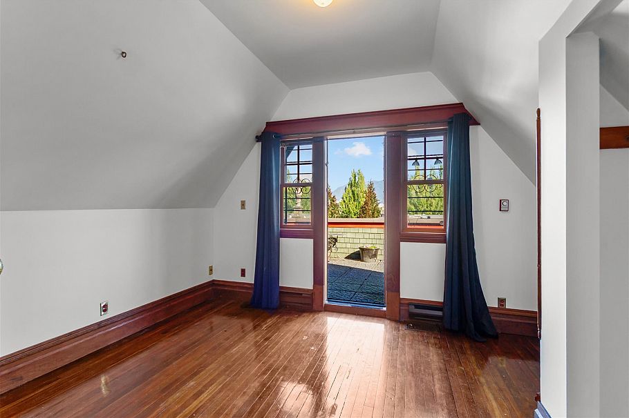 1663 Adanac Street Vancouver, BC - 13